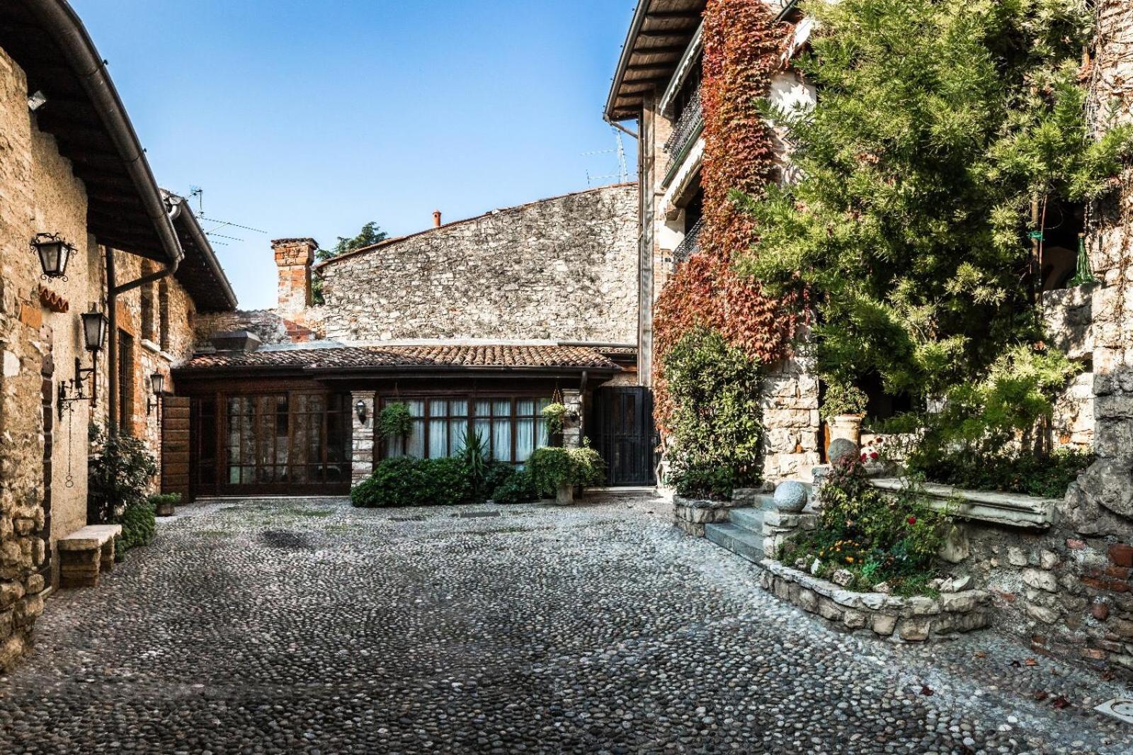 Torre De Salis Bed and Breakfast Gussago Buitenkant foto